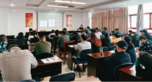 推动数实融合·激活发展引擎 | 易恒云创承办湾沚区数字化软件服务包推广培训活动