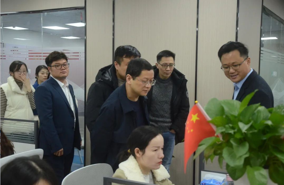 省人社厅劳动力要素市场化配置改革调研组莅临易恒云创调研指导(图3)