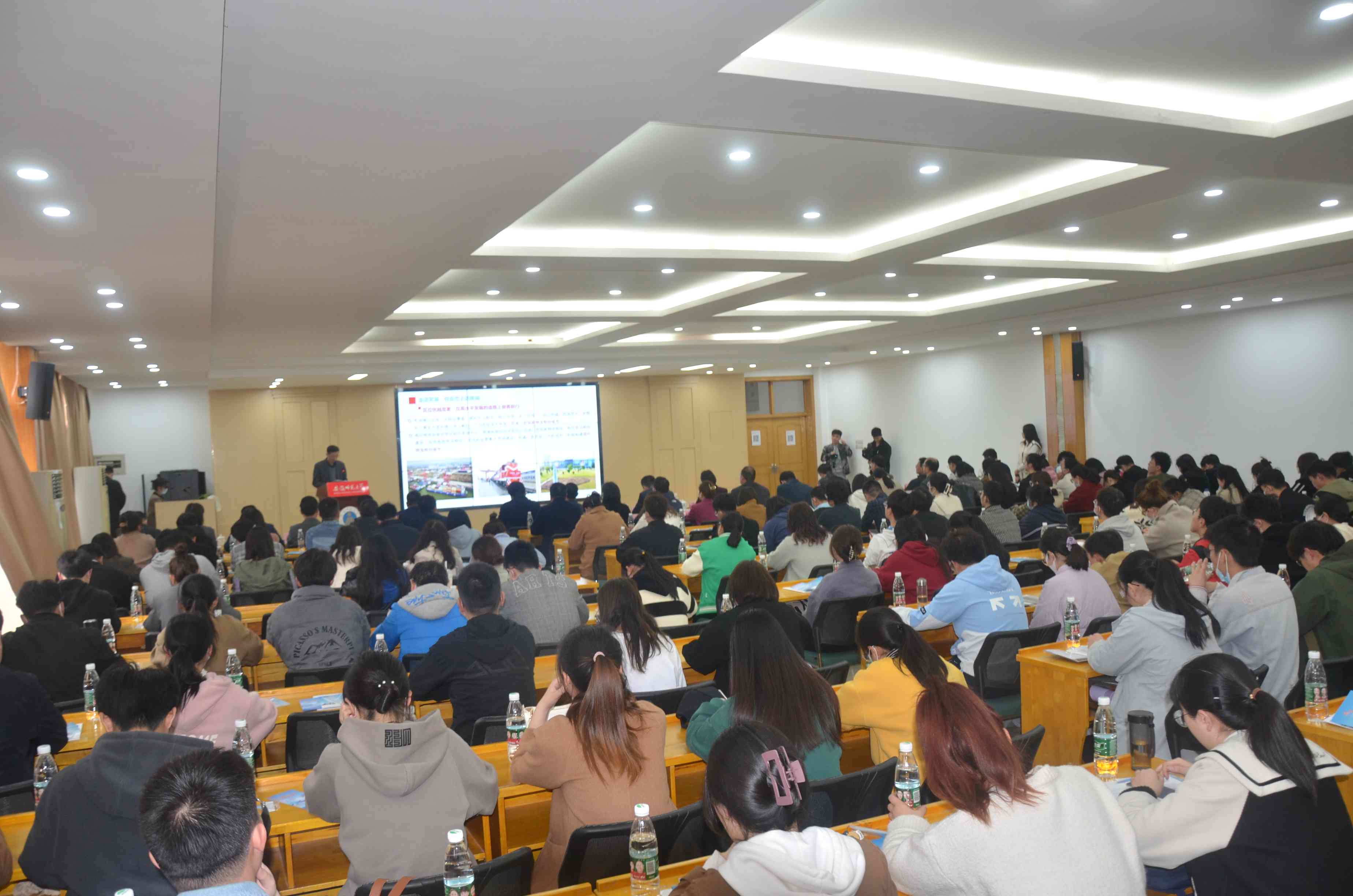 易恒云创创始人刘傲受邀参加全国百所高校宣讲招聘活动(图3)